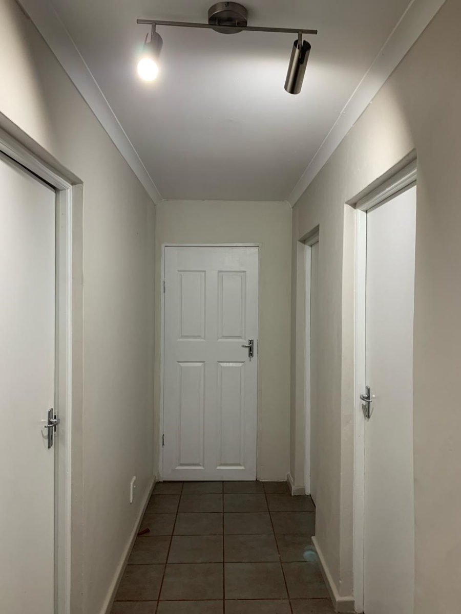 4 Bedroom Property for Sale in Fraaiuitsig Western Cape